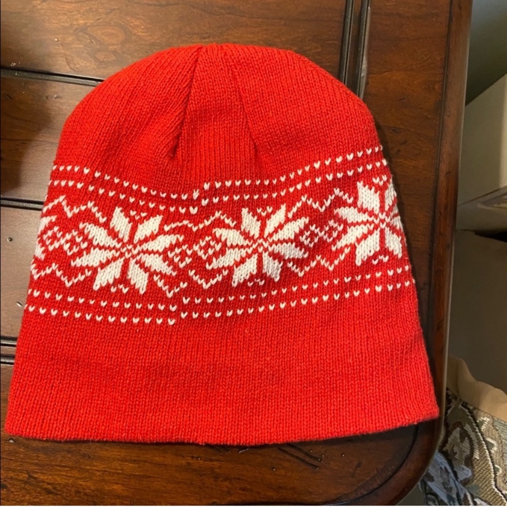 FREE W PURCHASE Red winter fleece lined beanie
